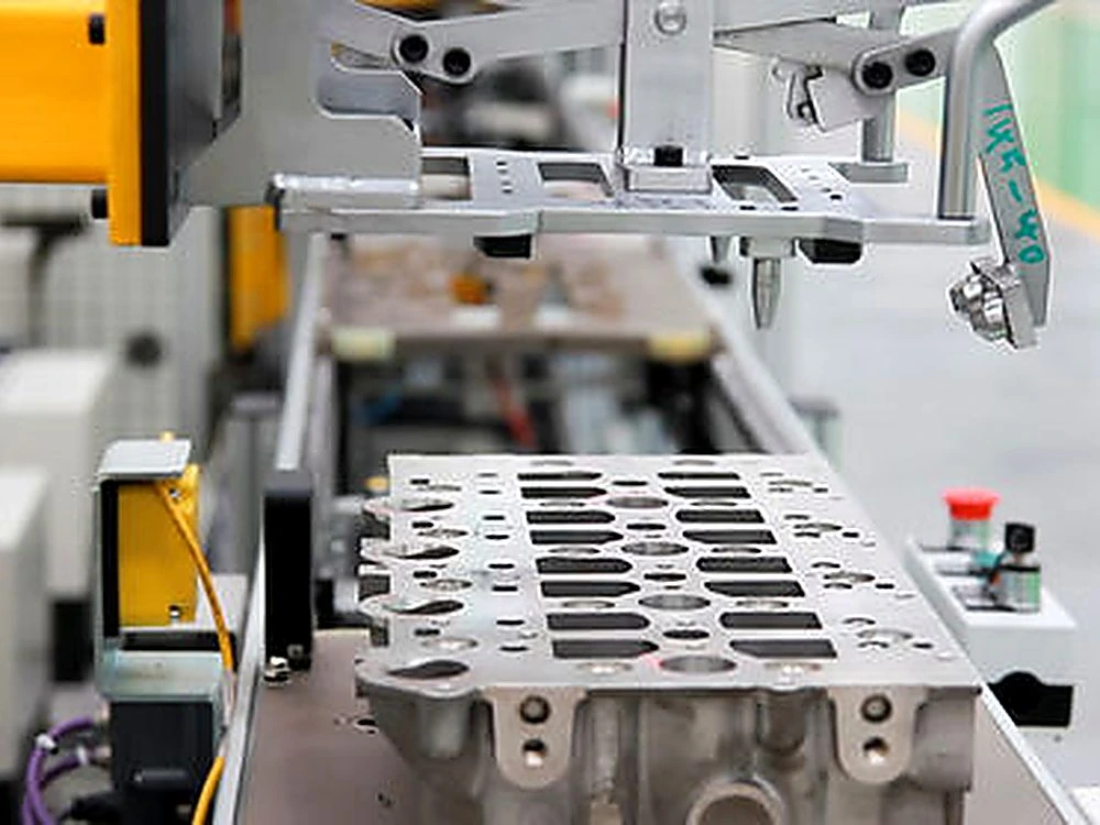 quality_control_the_strong_shield_guarding_auto_parts_quality