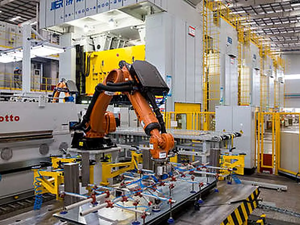automobile_parts_production_workshop